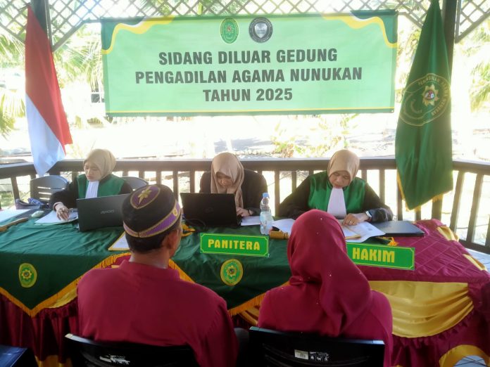 di_luar_gedung_1