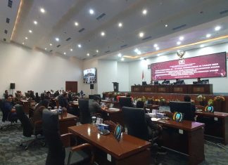 Kabag. Perencanaan & Kepegawaian PTA KALTARA Mewakili Ketua Pengadilan Tinggi Agama Kalimantan Utara Menghadiri Rapat Paripurna Ke-10 DPRD Provinsi Kalimantan Utara